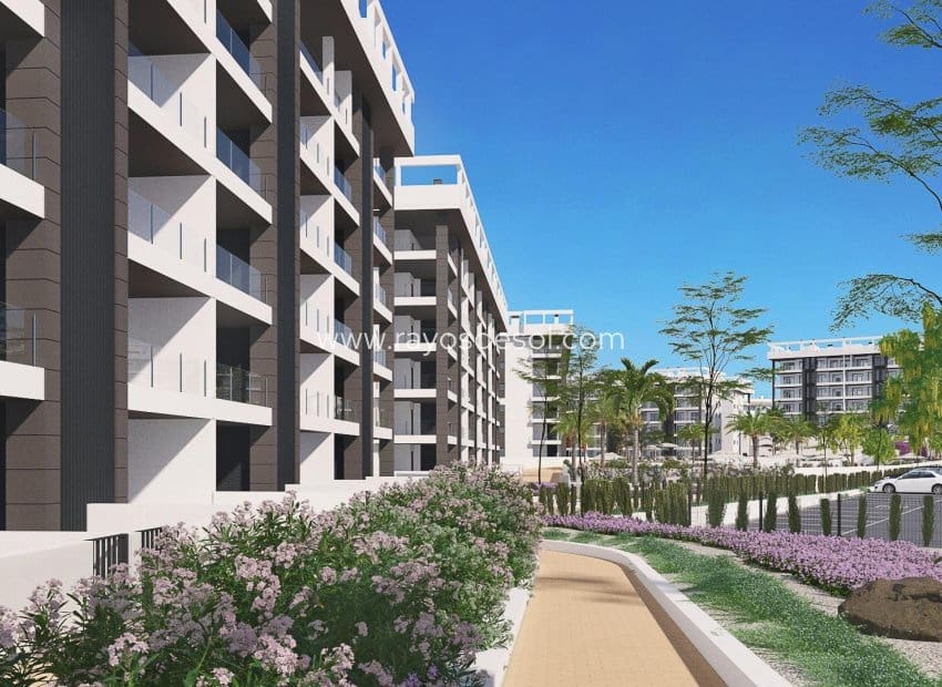2 chambre Appartement à vendre à Torrevieja avec piscine - 310 000 € (Ref: 8543860)