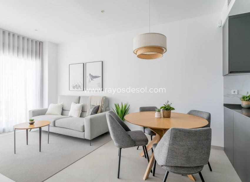 2 chambre Appartement à vendre à Torrevieja avec piscine - 310 000 € (Ref: 8543860)