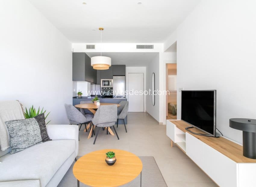 2 chambre Appartement à vendre à Torrevieja avec piscine - 310 000 € (Ref: 8543860)