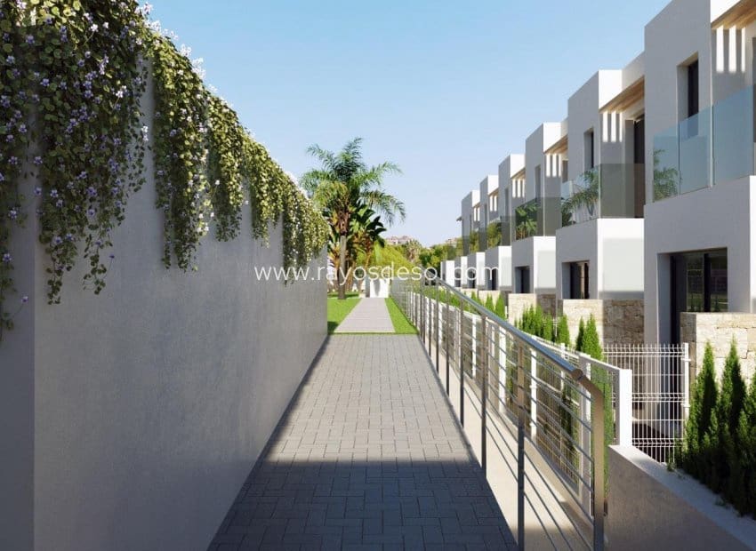 Casa de 3 habitaciones en Finestrat en venta con piscina - 525.000 € (Ref: 8543874)