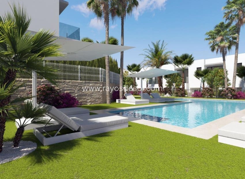 Casa de 3 habitaciones en Finestrat en venta con piscina - 525.000 € (Ref: 8543874)