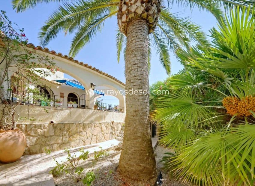 4 soveværelse Villa til salg i Calpe / Calp med swimmingpool - € 950.000 (Ref: 8543975)