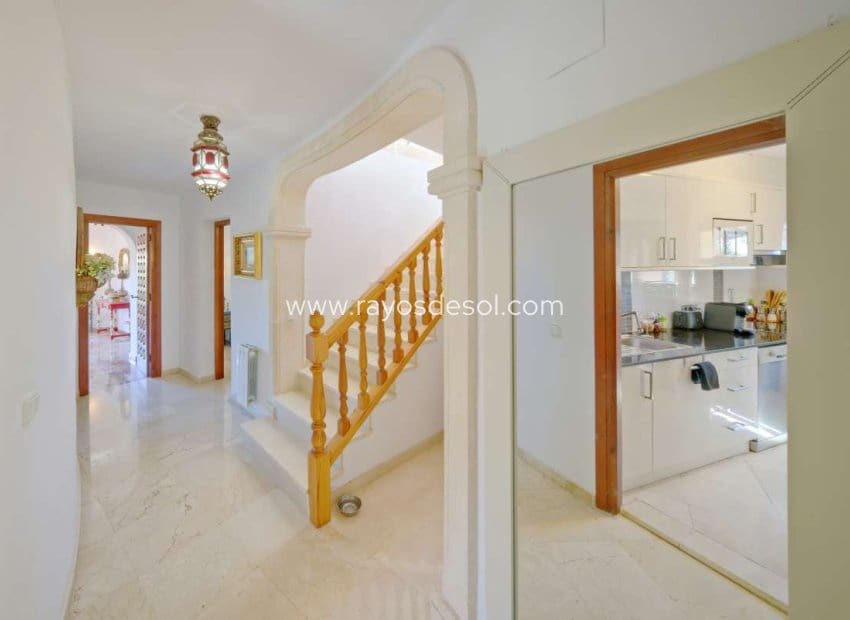 4 soveværelse Villa til salg i Calpe / Calp med swimmingpool - € 950.000 (Ref: 8543975)