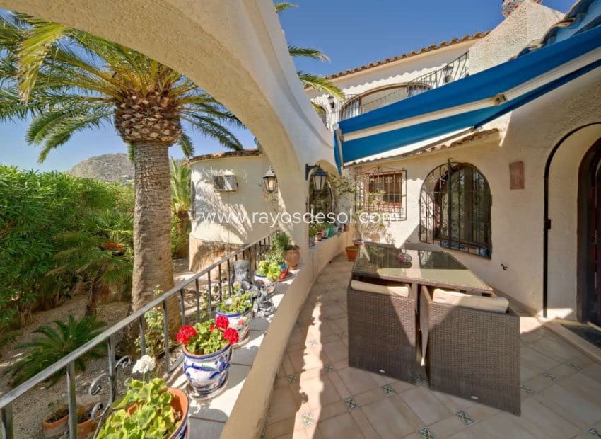 4 soveværelse Villa til salg i Calpe / Calp med swimmingpool - € 950.000 (Ref: 8543975)