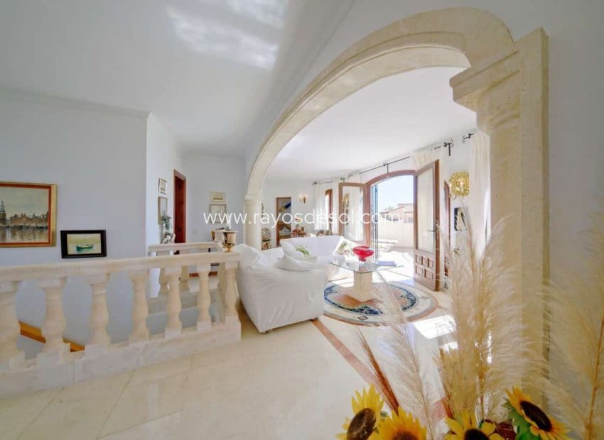 4 soveværelse Villa til salg i Calpe / Calp med swimmingpool - € 950.000 (Ref: 8543975)