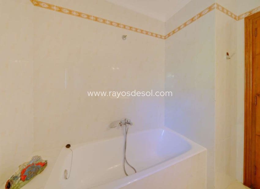 4 soveværelse Villa til salg i Calpe / Calp med swimmingpool - € 950.000 (Ref: 8543975)