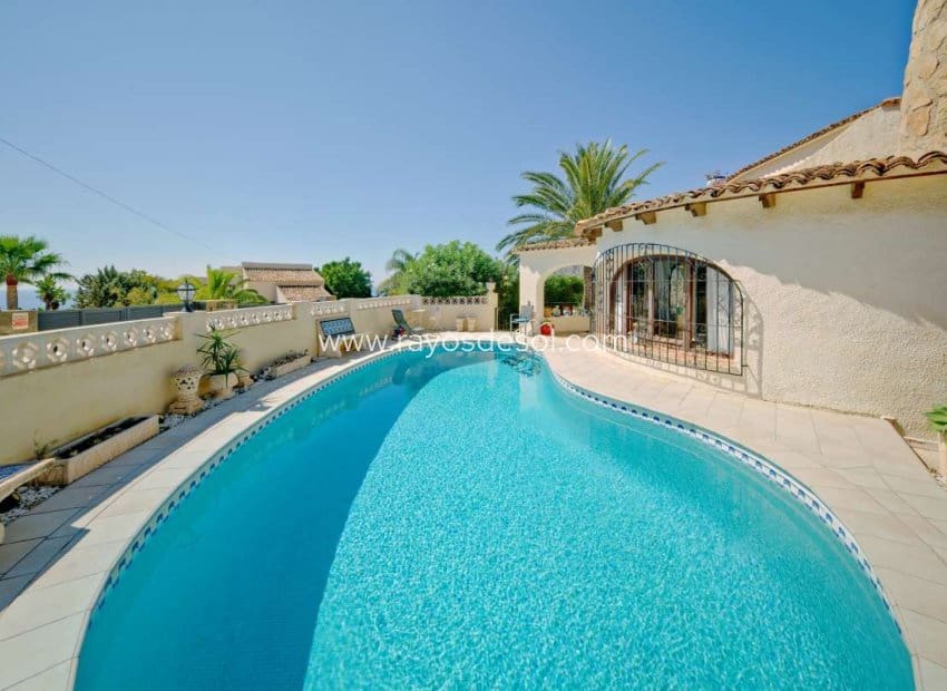 4 soveværelse Villa til salg i Calpe / Calp med swimmingpool - € 950.000 (Ref: 8543975)