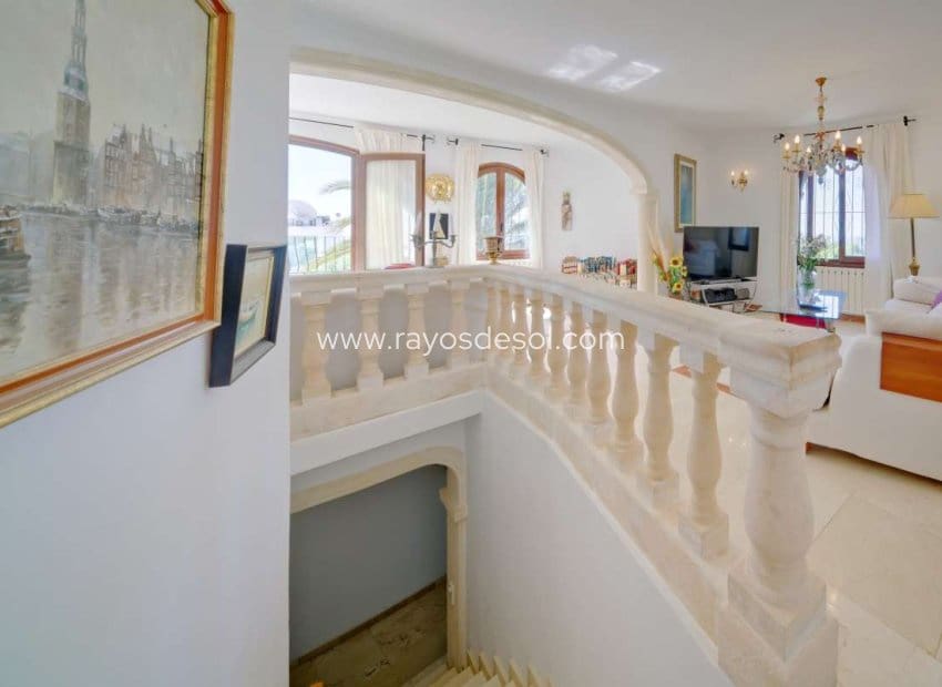 4 soveværelse Villa til salg i Calpe / Calp med swimmingpool - € 950.000 (Ref: 8543975)