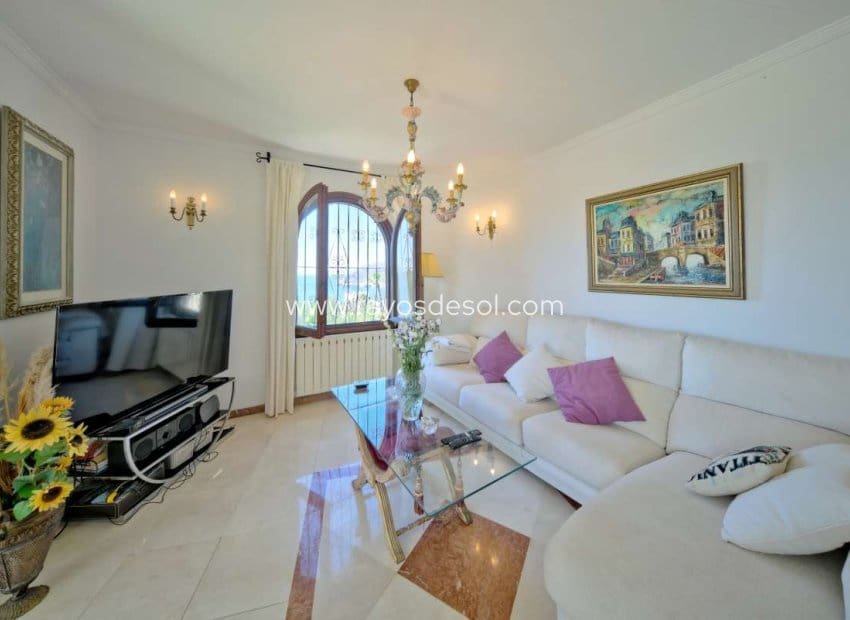 4 soveværelse Villa til salg i Calpe / Calp med swimmingpool - € 950.000 (Ref: 8543975)