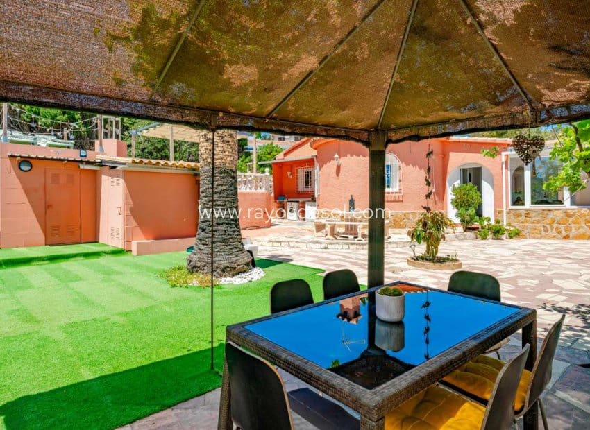 3 quarto Moradia para venda em Calpe / Calp com piscina - 535 000 € (Ref: 8543976)