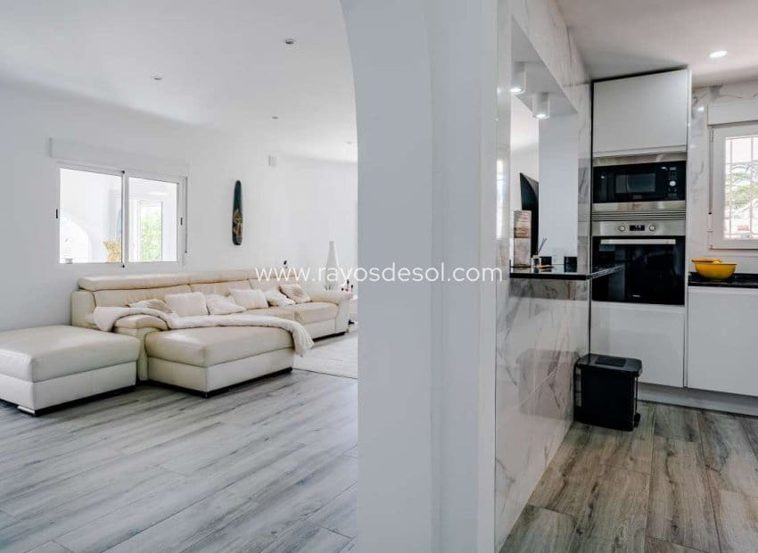 3 quarto Moradia para venda em Calpe / Calp com piscina - 535 000 € (Ref: 8543976)