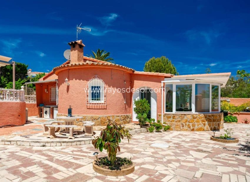 3 quarto Moradia para venda em Calpe / Calp com piscina - 535 000 € (Ref: 8543976)