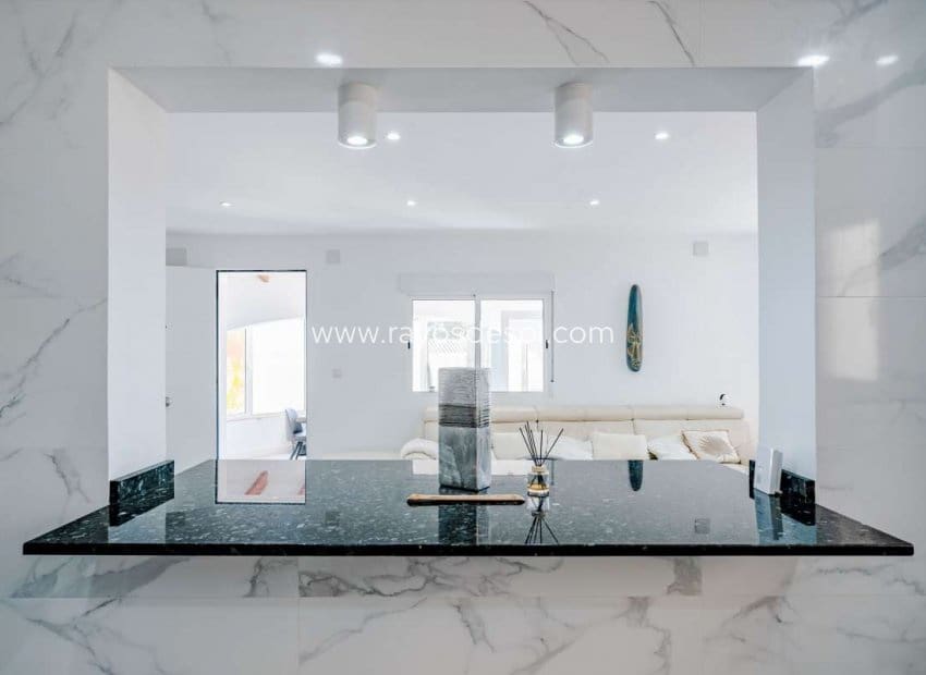 3 bedroom Villa for sale in Calpe / Calp with pool - € 535,000 (Ref: 8543976)