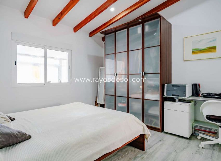 3 bedroom Villa for sale in Calpe / Calp with pool - € 535,000 (Ref: 8543976)