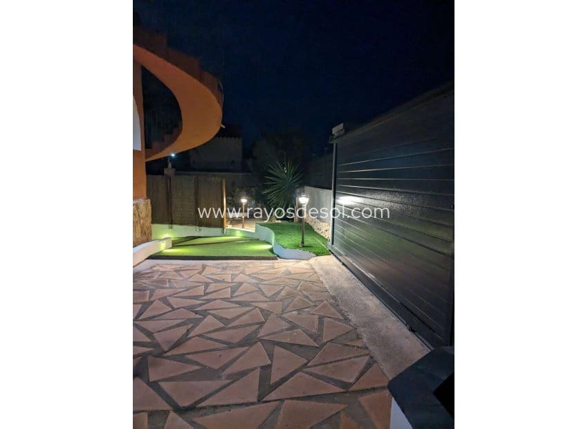 6 soveværelse Villa til salg i Calpe / Calp med swimmingpool - € 845.000 (Ref: 8543977)