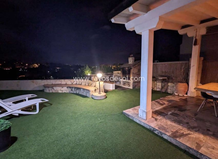 6 soveværelse Villa til salg i Calpe / Calp med swimmingpool - € 845.000 (Ref: 8543977)