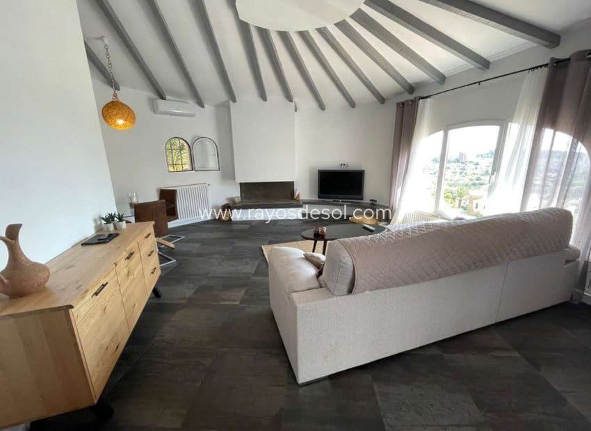 6 soveværelse Villa til salg i Calpe / Calp med swimmingpool - € 845.000 (Ref: 8543977)