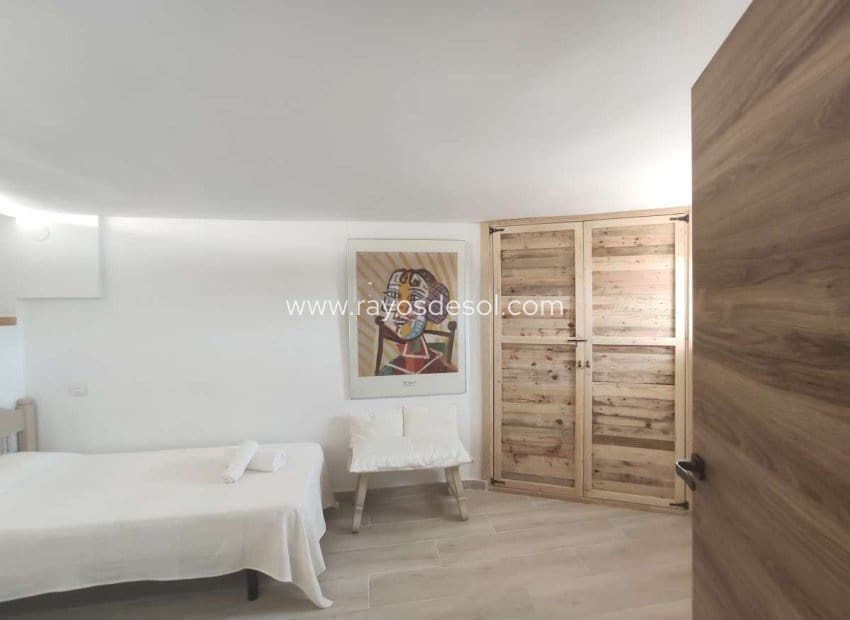 6 soveværelse Villa til salg i Calpe / Calp med swimmingpool - € 845.000 (Ref: 8543977)