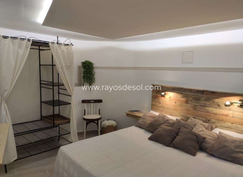 6 soveværelse Villa til salg i Calpe / Calp med swimmingpool - € 845.000 (Ref: 8543977)