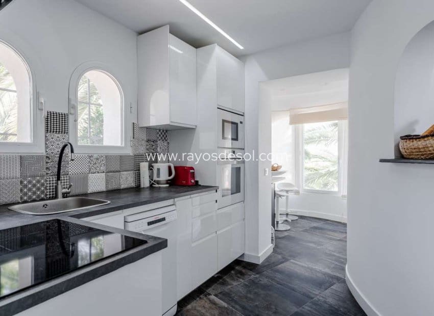 6 soverom Villa til salgs i Calpe / Calp - € 845 000 (Ref: 8543977)