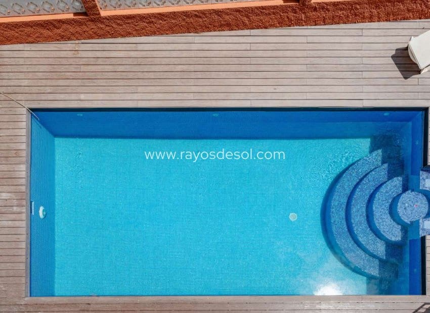 6 bedroom Villa for sale in Calpe / Calp - € 845,000 (Ref: 8543977)