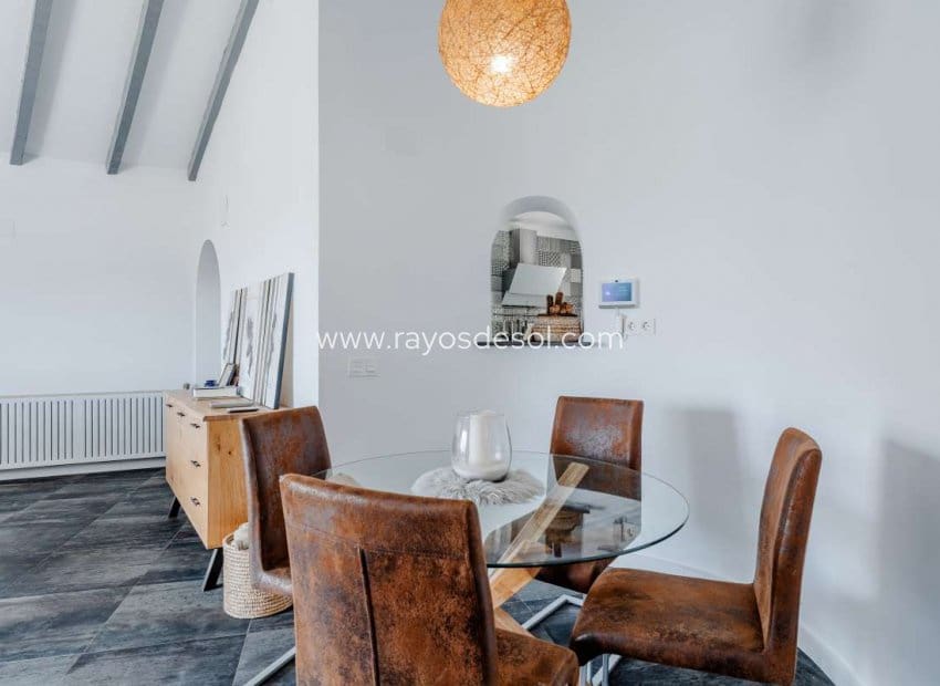 6 bedroom Villa for sale in Calpe / Calp - € 845,000 (Ref: 8543977)
