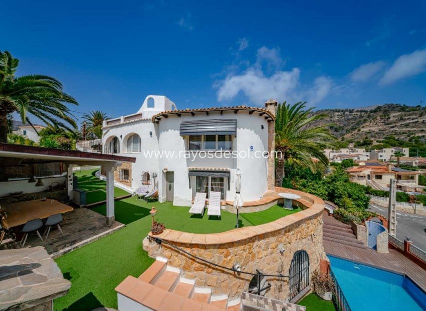 6 bedroom Villa for sale in Calpe / Calp - € 845,000 (Ref: 8543977)