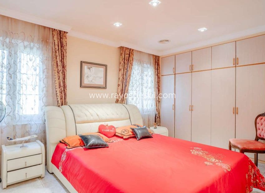 5 soveværelse Villa til salg i Calpe / Calp med swimmingpool - € 920.000 (Ref: 8543978)