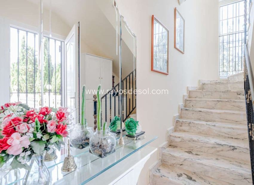 5 soveværelse Villa til salg i Calpe / Calp med swimmingpool - € 920.000 (Ref: 8543978)