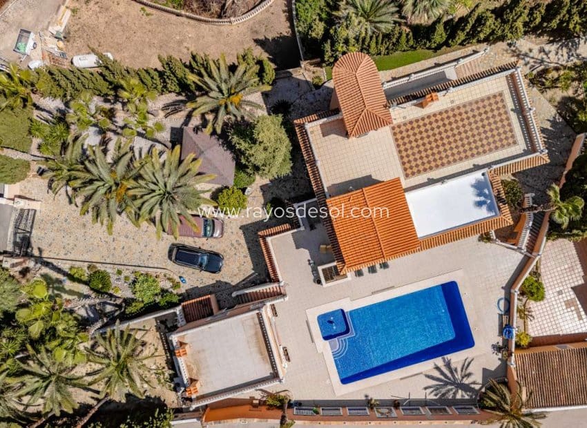 5 soveværelse Villa til salg i Calpe / Calp med swimmingpool - € 920.000 (Ref: 8543978)