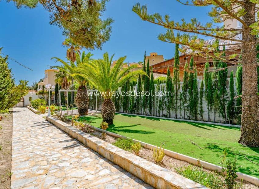 5 soveværelse Villa til salg i Calpe / Calp med swimmingpool - € 920.000 (Ref: 8543978)