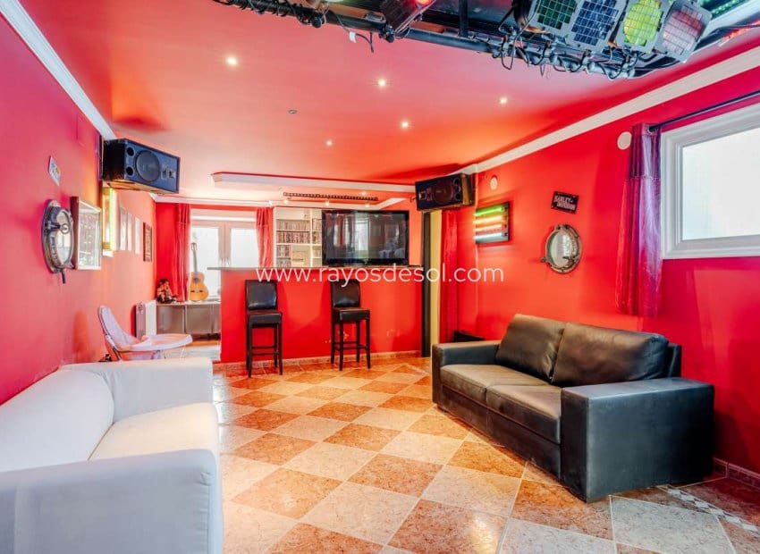 5 soveværelse Villa til salg i Calpe / Calp med swimmingpool - € 920.000 (Ref: 8543978)