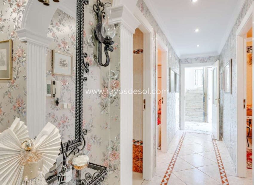 5 soveværelse Villa til salg i Calpe / Calp med swimmingpool - € 920.000 (Ref: 8543978)