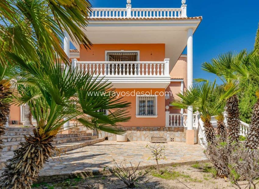 5 soveværelse Villa til salg i Calpe / Calp med swimmingpool - € 920.000 (Ref: 8543978)