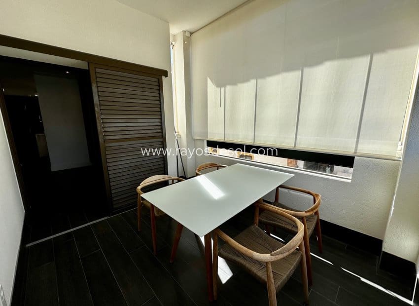 2 soveværelse Penthouse til salg i Guardamar del Segura med swimmingpool - € 429.000 (Ref: 8544005)