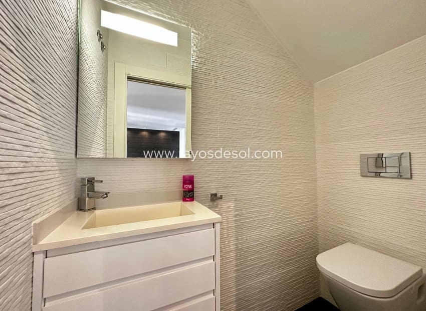 2 soveværelse Penthouse til salg i Guardamar del Segura med swimmingpool - € 429.000 (Ref: 8544005)