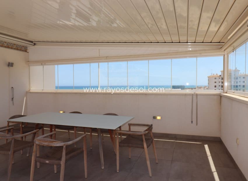 2 soveværelse Penthouse til salg i Guardamar del Segura med swimmingpool - € 429.000 (Ref: 8544005)
