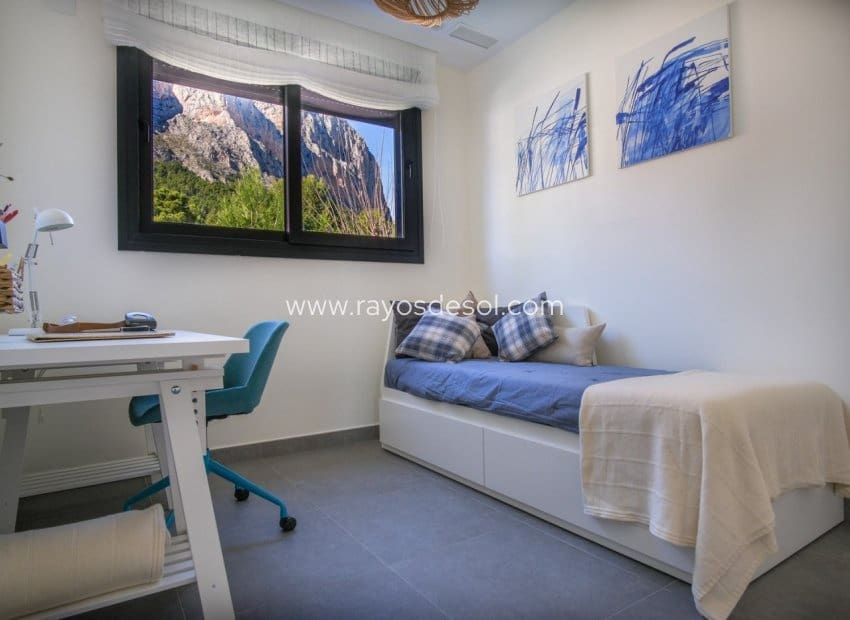 3 bedroom Villa for sale in Polop with pool - € 470,000 (Ref: 8544016)