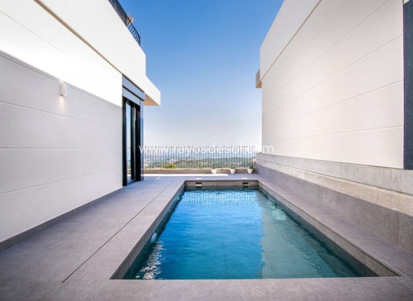 3 bedroom Villa for sale in Polop with pool - € 470,000 (Ref: 8544016)