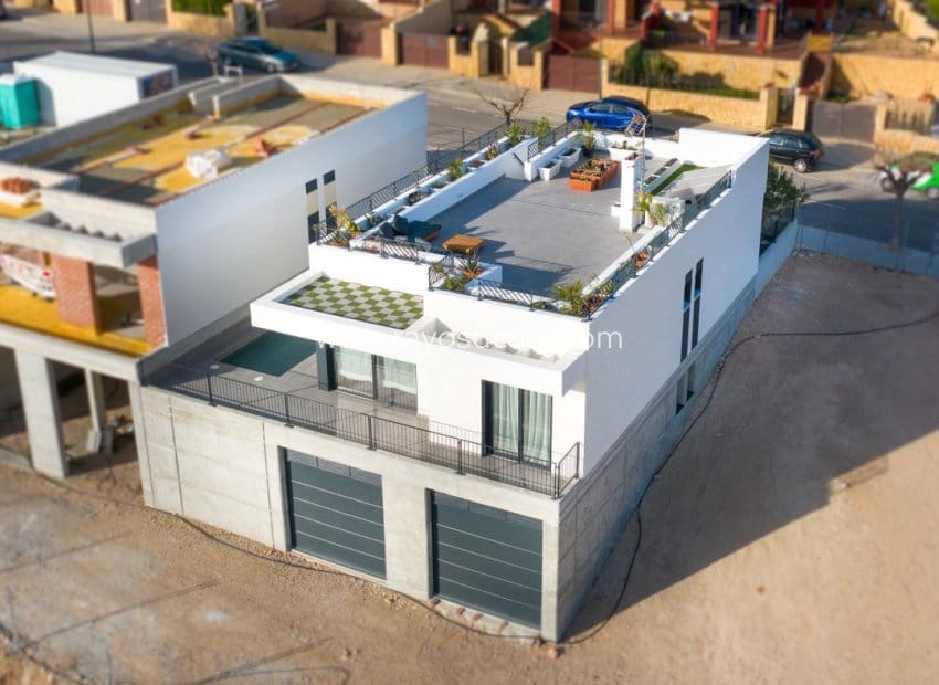 3 bedroom Villa for sale in Polop with pool - € 470,000 (Ref: 8544016)