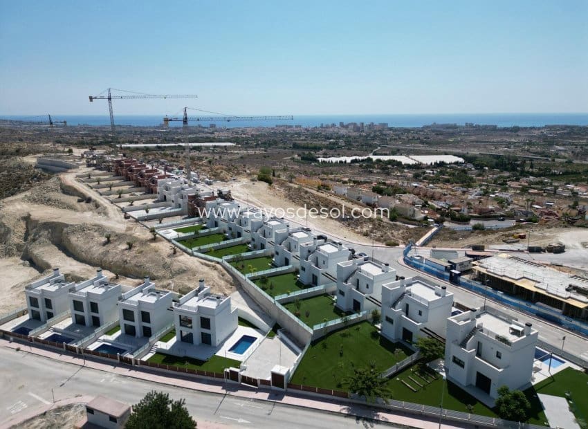 3 quarto Moradia para venda em Muchamiel / Mutxamel com piscina - 450 000 € (Ref: 8544021)