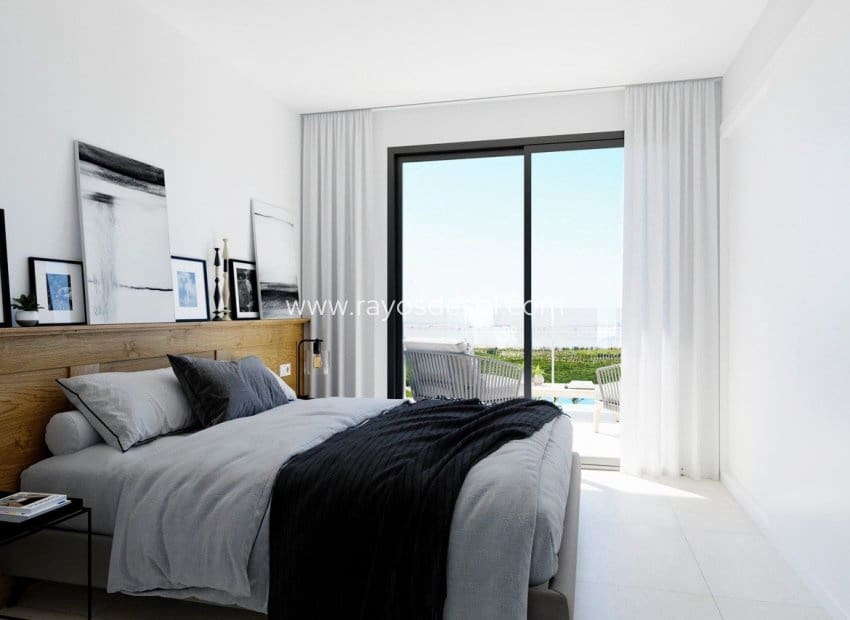 2 soverom Leilighet til salgs i Torrevieja med svømmebasseng - € 330 000 (Ref: 8544034)