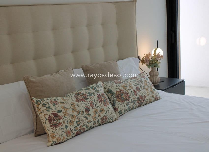 Chalet de 3 habitaciones en Torre de la Horadada en venta con piscina - 599.900 € (Ref: 8544048)