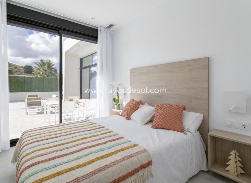 3 slaapkamer Villa te koop in Calasparra met zwembad - € 345.000 (Ref: 8544050)