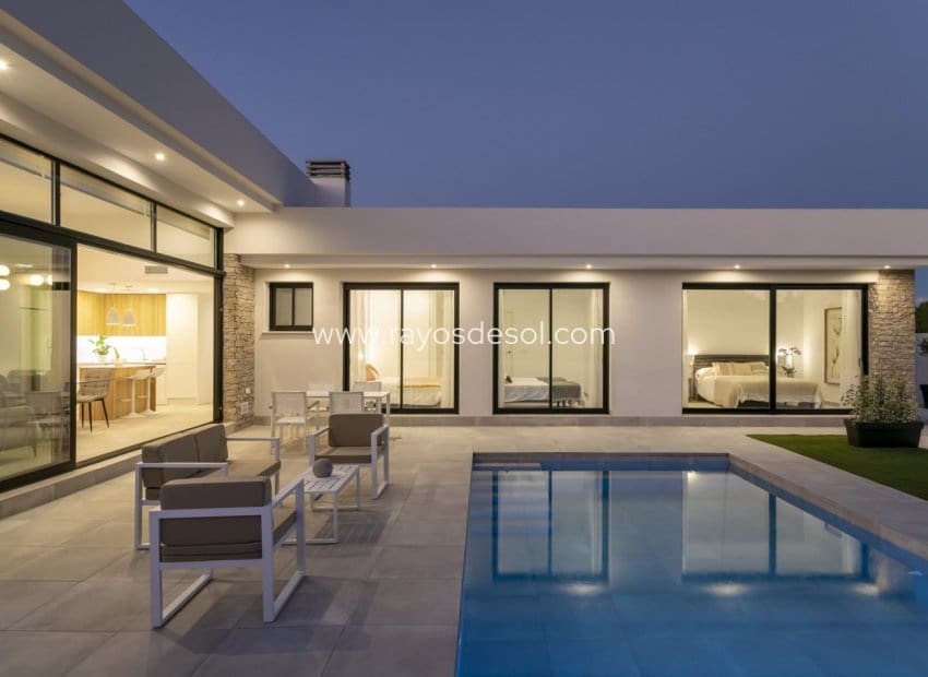 3 slaapkamer Villa te koop in Calasparra met zwembad - € 345.000 (Ref: 8544050)