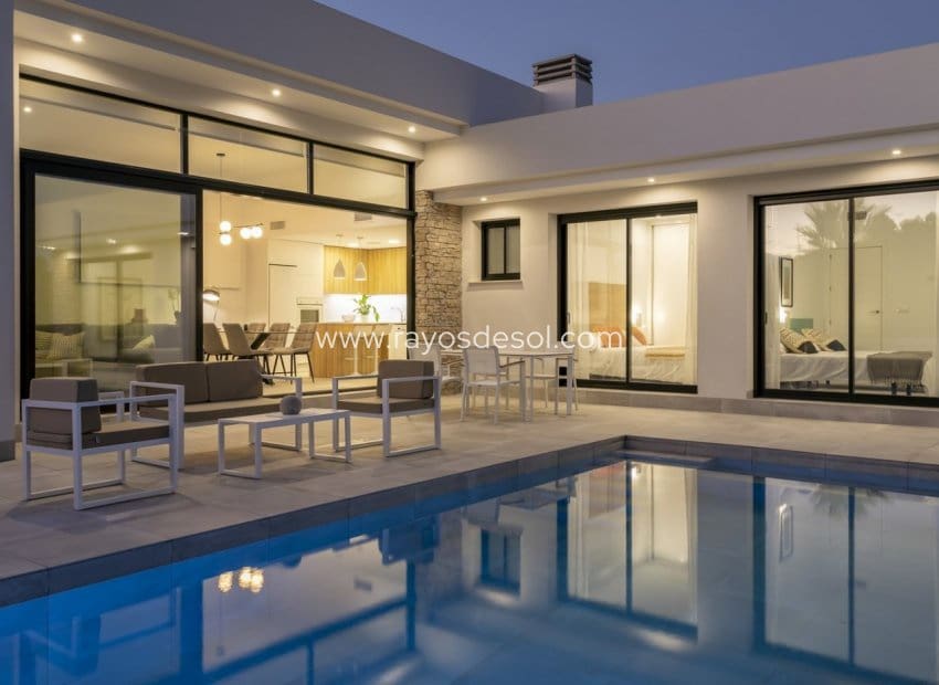 3 slaapkamer Villa te koop in Calasparra met zwembad - € 345.000 (Ref: 8544050)