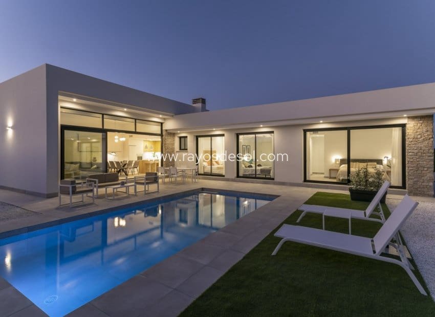 3 slaapkamer Villa te koop in Calasparra met zwembad - € 345.000 (Ref: 8544050)