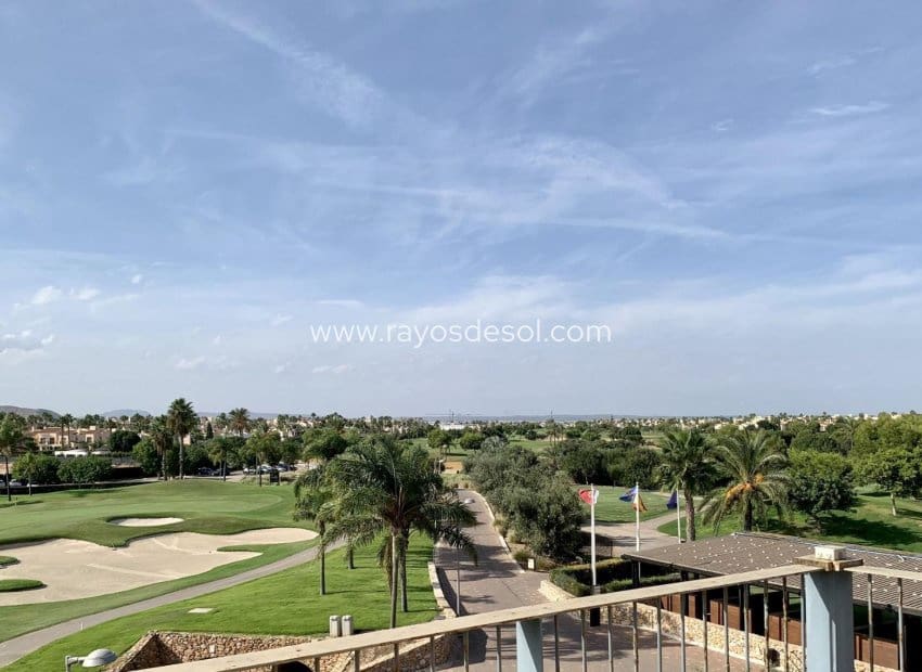 3 soveværelse Lejlighed til salg i Los Alcazares med swimmingpool - € 349.000 (Ref: 8560707)