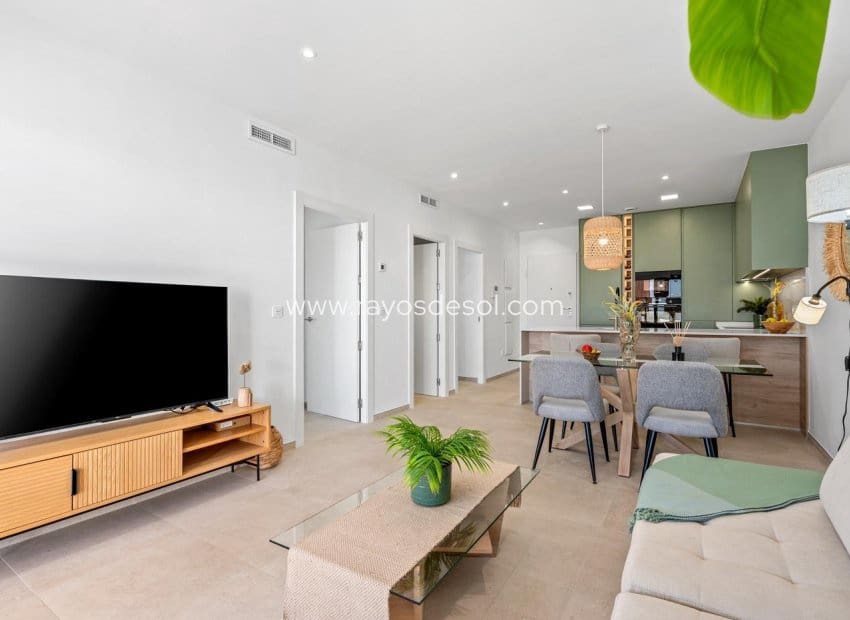 2 Zimmer Apartment zu verkaufen in Los Alcazares mit Pool - 265.000 € (Ref: 8571021)