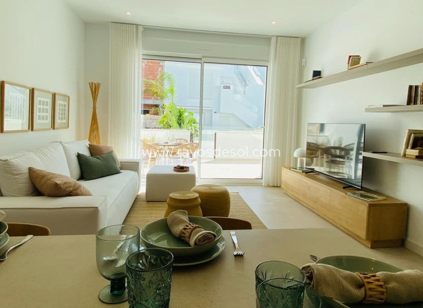 2 chambre Appartement à vendre à Pilar de la Horadada avec piscine - 304 900 € (Ref: 8578324)